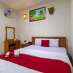 Reddoorz Near Lotte Cinema Cong Hoa